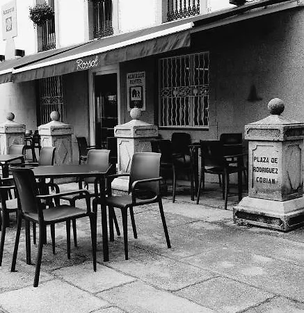 Hostel Rossol Church Square Padrón